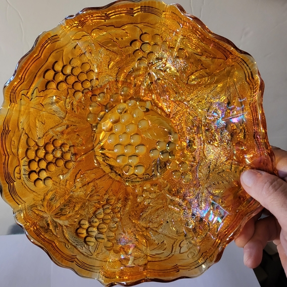 Antique Carnival Glass Grape/Marigold Ruffled Bowl - Picture 3 of 6